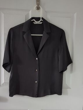 Mango Black Top